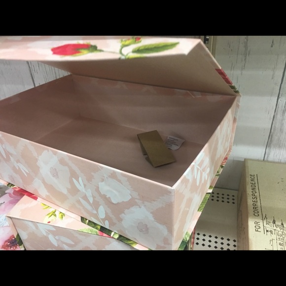 Custom made bridesmaid box - Picture 7 of 7